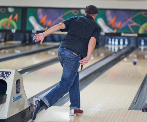 Kelowna-Mixed-co-ed-Bowling-Okanagan Bowling Club-Kelowna-5 pin bowling alley
